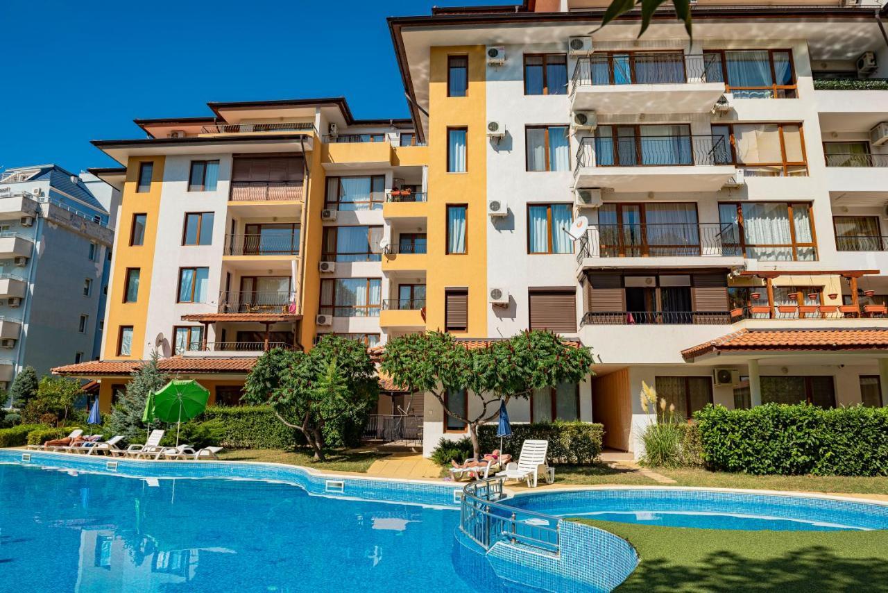 Menada Diamond Bay Apartments Sunny Beach Exterior photo