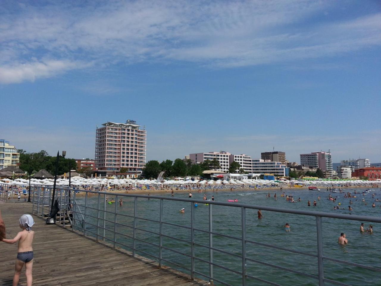 Menada Diamond Bay Apartments Sunny Beach Exterior photo